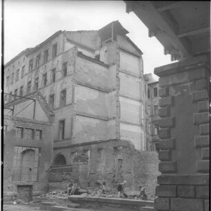 Negativ: Ruine, Bülowstraße 68, 1951