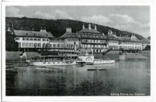Pillnitz. Schloss Pillnitz - Elbe mit Dampfer