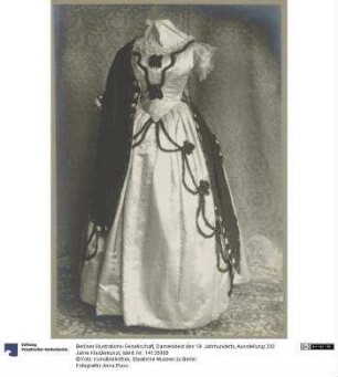 Damenkleid des 19. Jahrhunderts, Ausstellung 200 Jahre Kleiderkunst