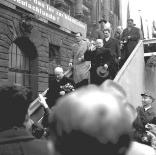 Walter Ulbricht und Chruschtschow nach der Rede