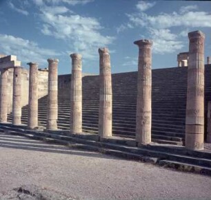 Lindos (Rhodos). Akropolis. Portikus der Propyläen. 200 v. Chr.; P63