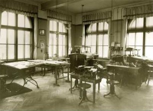 Schreibstube : Dresden-Südvorstadt, Helmholtzstraße 7. Königlich Sächsische Technische Hochschule; Mechanisch-Technische Versuchsanstalt. Schreibstube