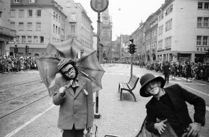 Freiburg: Rosenmontagsumzug am Bertoldsbrunnen