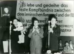 Treffen zwischen FDJ und Komsomol in Berlin