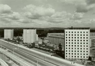 Dresden. Blick vom Neubau östlich der Prager Straße nach Norden auf die Christianstraße (später Dieckmannstraße) mit den drei Studentenwohnheimen