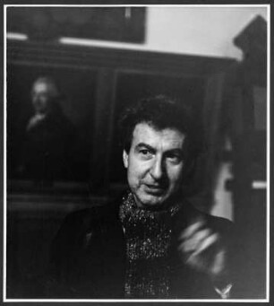 Konrad Ragossnig : Portrait des Gitarristen Konrad Ragossnig im Rathaus-Festsaal in Leipzig
