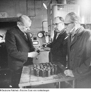 Handwerk und halbstaatliche Betriebe