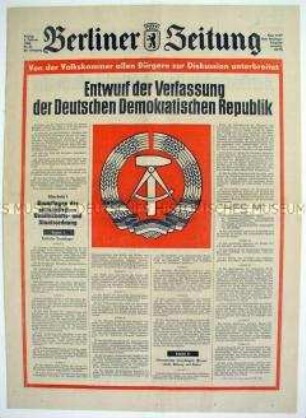 Tageszeitung "Berliner Zeitung" mit dem Entwurf der neuen Verfassung der DDR