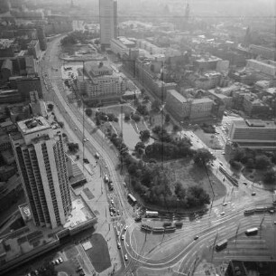 Opernhaus und Schwanenteich zwischen Goethestraße und Georgiring in Leipzig : Blickrichtung Südwesten