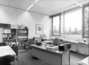 Dienstzimmer Generaldirektor : Dresden-Südvorstadt, Zellescher Weg 17. Bürogebäude. Sächsische Landesbibliothek - Staats- und Universitätsbibliothek Dresden, Generaldirektion. Dienstzimmer Generaldirektor