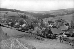 Oberdorf mit Hiemann-Gut und Blick zum Hirtstein