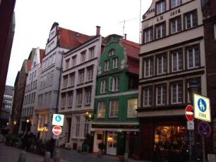 Hamburg: Straßenzug der Innenstadt