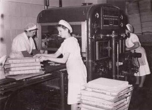 Technikgeschichte | Agrar- und Lebensmitteltechnik | Lebens- und Genußmittelindustrie | Bäckereien | Deutschland etc. | Teil III