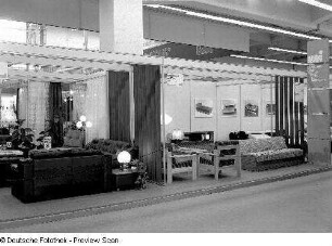Ausstellungskojen mit Sitzgruppen