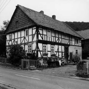 Wehretal, Hauptstraße 34