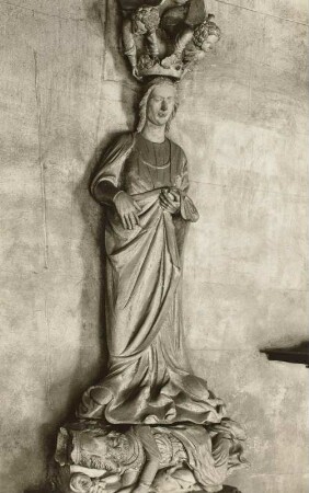 Magdeburg, Dom St. Mauritius und St. Katharina, Innenaufnahme, Querhaus : Skulptur im Südquerhaus, Bekrönung der Maria durch zwei Engel unter einem Baldachin