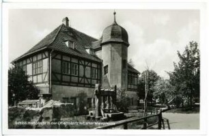 Radebeul. Schloss Hoflößnitz mit alter Weinpresse