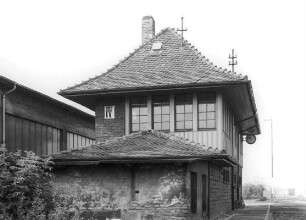 Stellwerk auf dem Bahngelände; Frankfurt, Hafenbahnhof