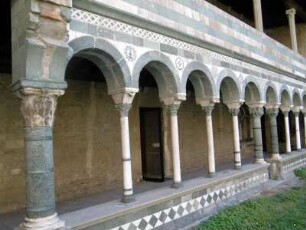 Prato: Dom