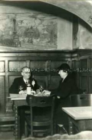 Im Weinkeller von Lutter und Wegner in der Berliner Charlottenstraße