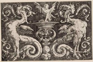 Ornament mit zwei Sphinxen und einem geflügelten Mann