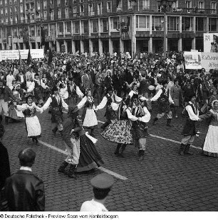 Erster Mai, Thälmannstraße
