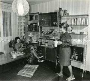 Neubauwohnung (AWG) von Arbeiterinnen des VEB Baumwollspinnerei Leinefelde