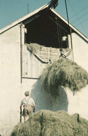 Fotografie: Ein- und Auslagerungstechnik, Heu, Greiferanlage