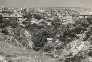 Haskovo ost-südöstlich von Plovdiv, Bulgarien. Rhodopen-Vorland. Stadtansicht von Süden