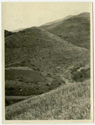Ostfhügel von Mahanium [?] (seh ed-dahab) von Westen