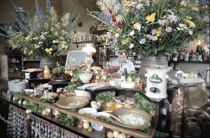 Berlin: Berlin-Museum; Alt Berliner Kneipe; Kaltes und Warmes Buffet