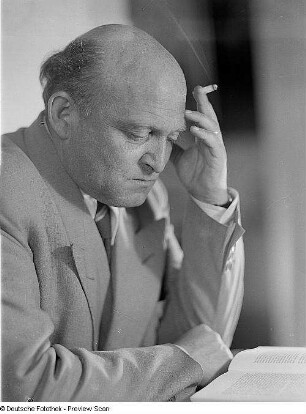 Porträt Günter Hausswald, Dramaturg an der Staatsoper Dresden