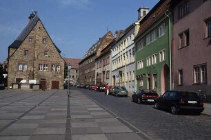 Sangerhausen. Blick zum Rathaus, rechts Patrizierhäuser