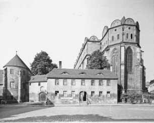 Halle (Saale), Dom, urspr. Dominikaner-Klosterkirche St. Pauli, von Südosten; Umbauten 1519-1526 nach Erhebung zum Neuen Stift; Bastian Binder (Umbau)