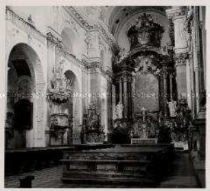 Das hunderttürmige Prag, St.-Ignatius-Kirche, Innenansicht
