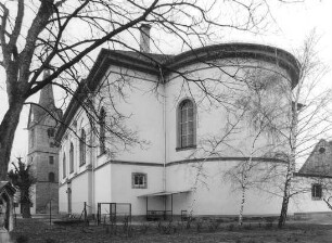 Kath. St. Dionysiuskirche, Glockenturm u. Kreuz; Frankfurt, Huthmacherstraße 17