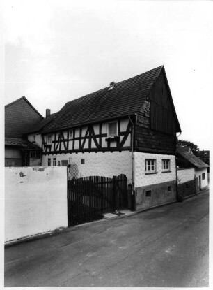 Schöffengrund, Turmstraße 2