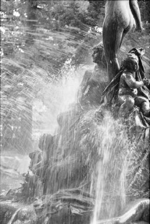 Nymphenbrunnen im Nymphengarten