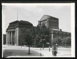 Volksbühne, Berlin-Mitte: Ansicht von Osten