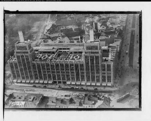 Berlin-Neukölln, Hermannplatz, Kaufhaus Karstadt