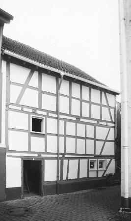Fachwerkwohnhaus; Bad Orb, Pfarrgasse 11