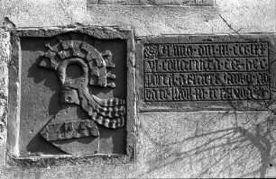 Tennenbach: Wappen und Grabtafel