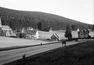Herrenwies: Ort mit Straße