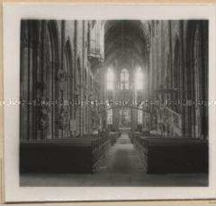 Nürnberg, In der Lorenzkirche mit dem Englischen Gruß von Veit Stoß