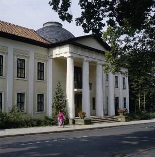 Bad Liebenstein. Fürstenhaus. Straßenseite von Nordosten
