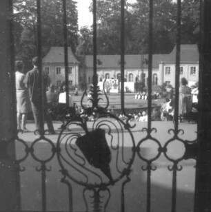 Revue mit Moderator Ulli Busch im Rahmen der Veranstaltungsreihe "Dresdner Sommer". Großer Garten, Freilichtbühne "Junge Garde", 14. Juni 1970