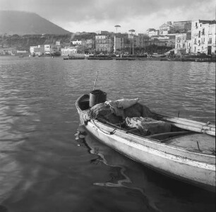 Pozzuoli, Blick auf Stadt und Hafen