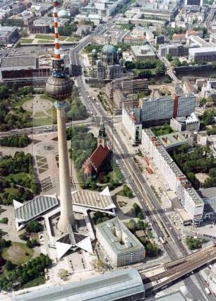 Berliner Fernsehturm : Blickrichtung Südwesten