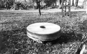 Neschwitz-Weidlitz. Kobanmühle, Mühlstein
