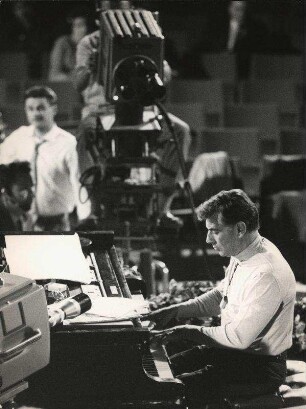 Leonard Bernstein. Konzert mit den New York Philharmonic Orchestra